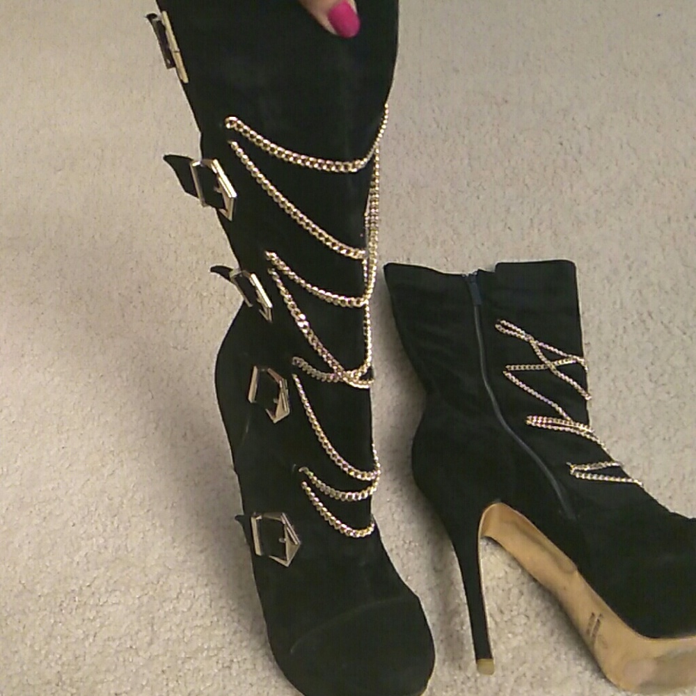 Size 9 - Picture 2 of 3